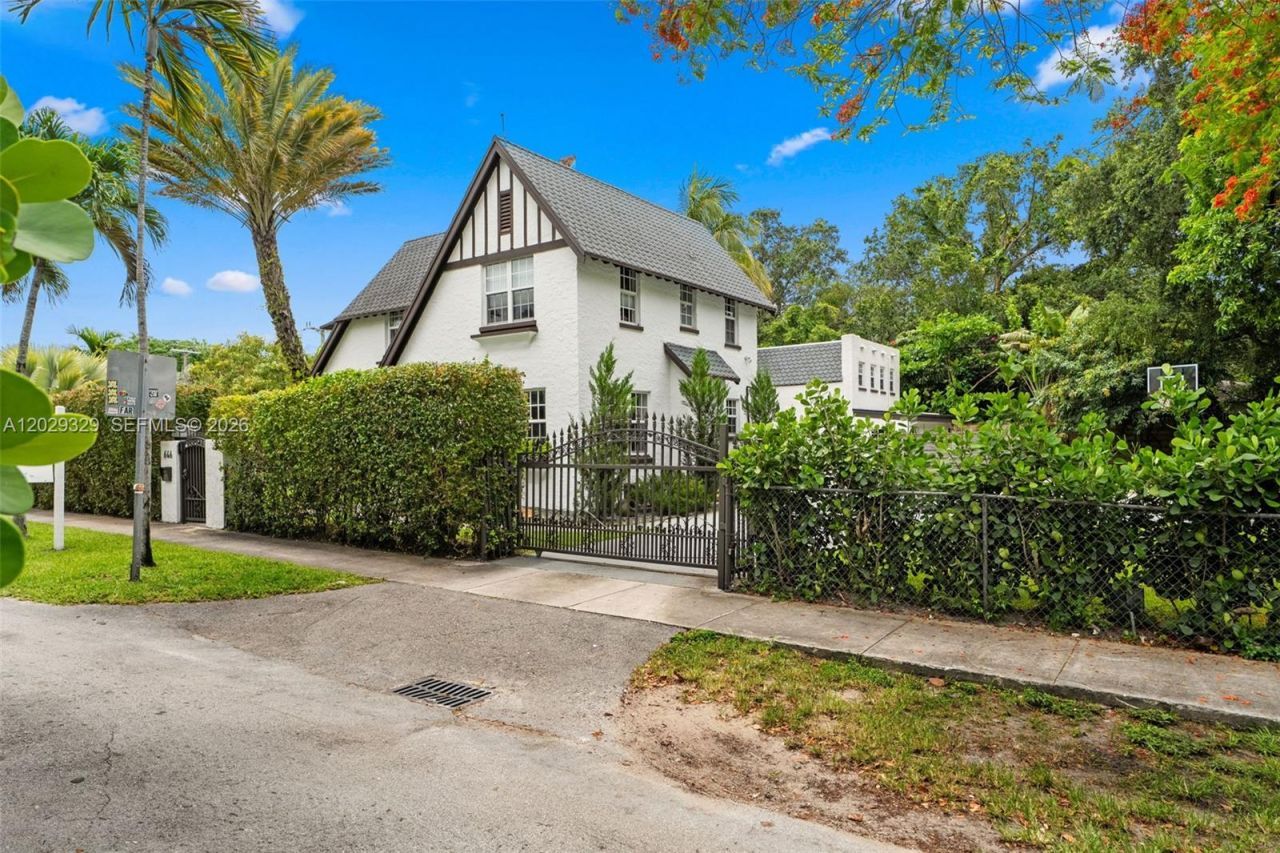 646 NE 81st St, Miami, FL 33138 Photo