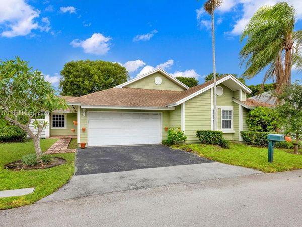 10344 SW 141st Ct , Miami, FL 33186