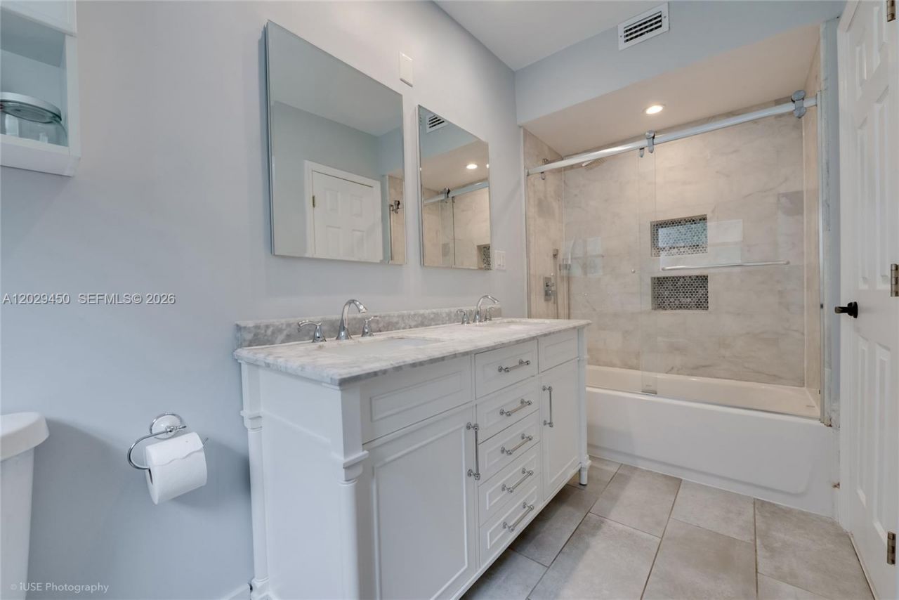 4345 SW 13th St , Miami, FL 33134 Photo