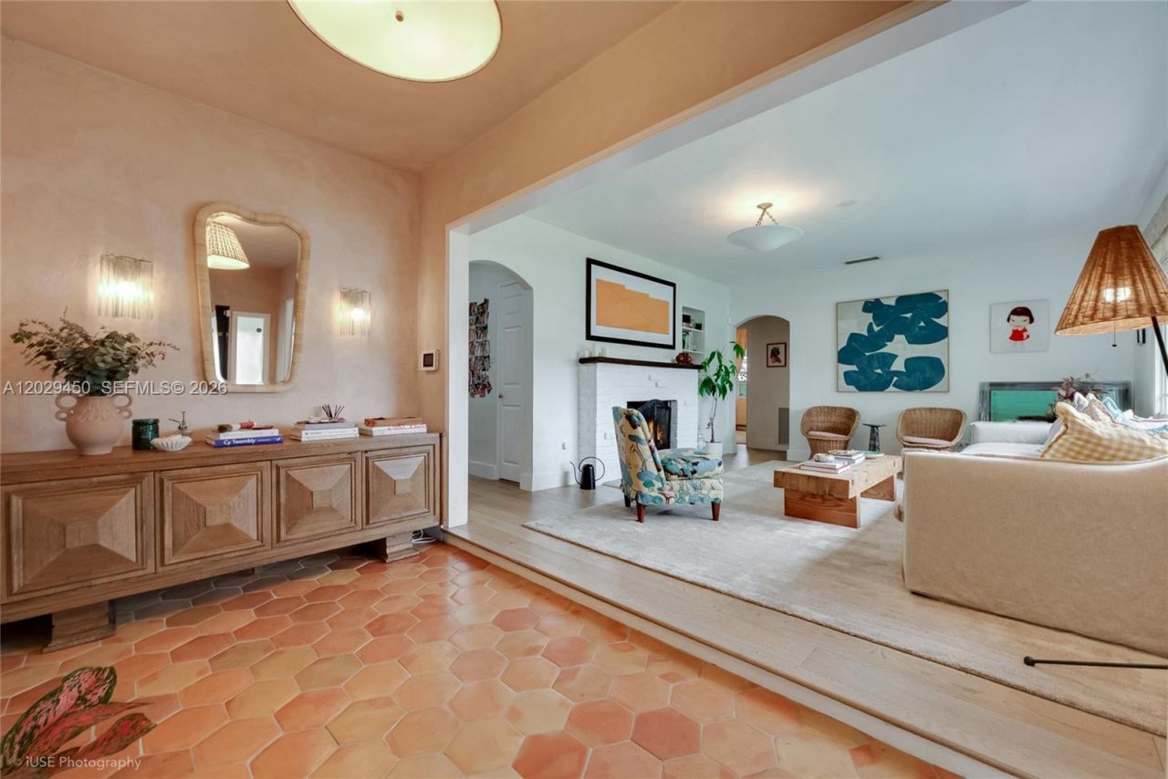 4345 SW 13th St , Miami, FL 33134 Photo