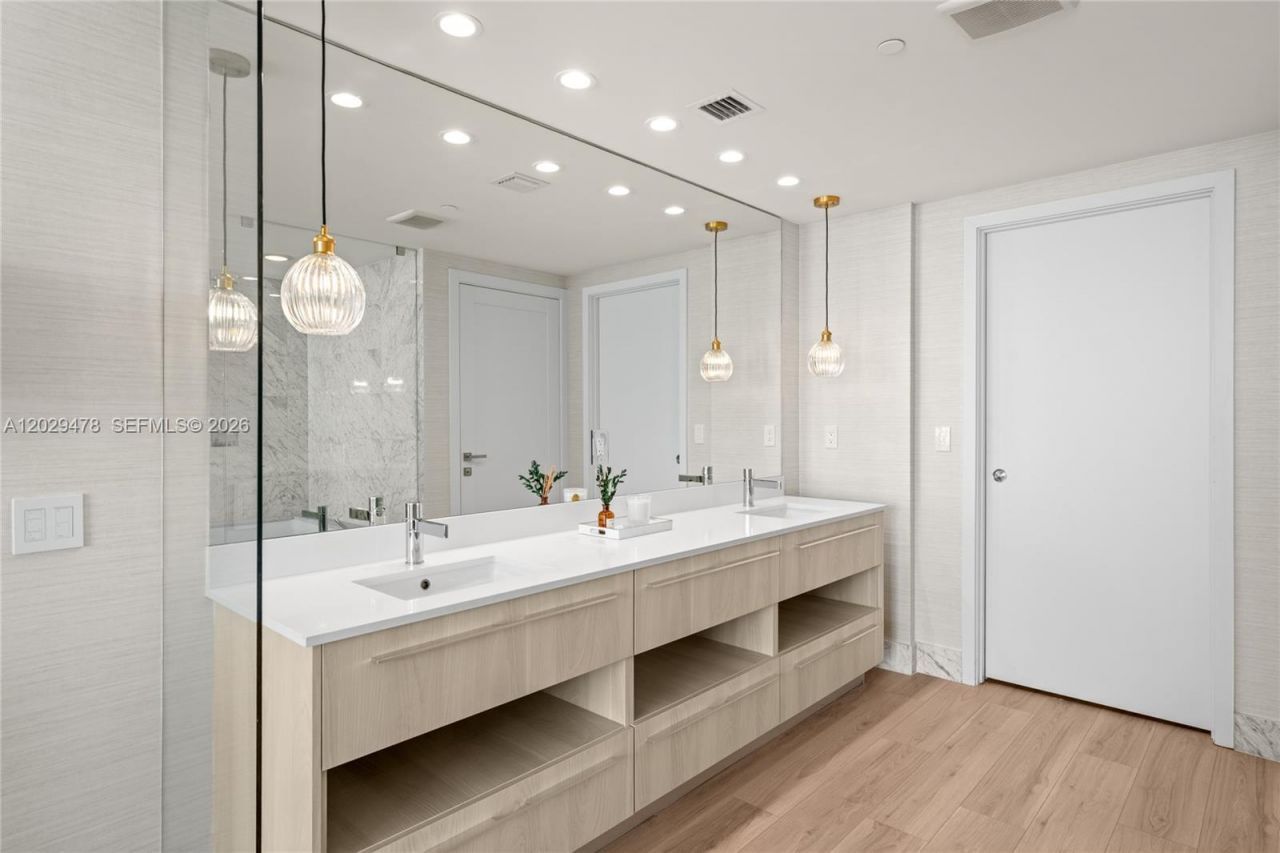 3131 NE 7th Ave, Unit 2101, Miami, FL 33137 Photo
