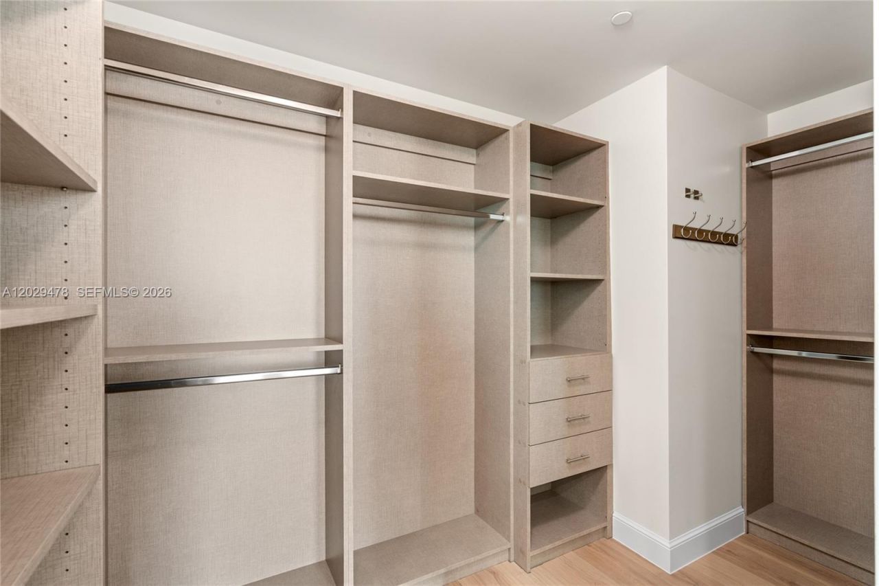 3131 NE 7th Ave, Unit 2101, Miami, FL 33137 Photo