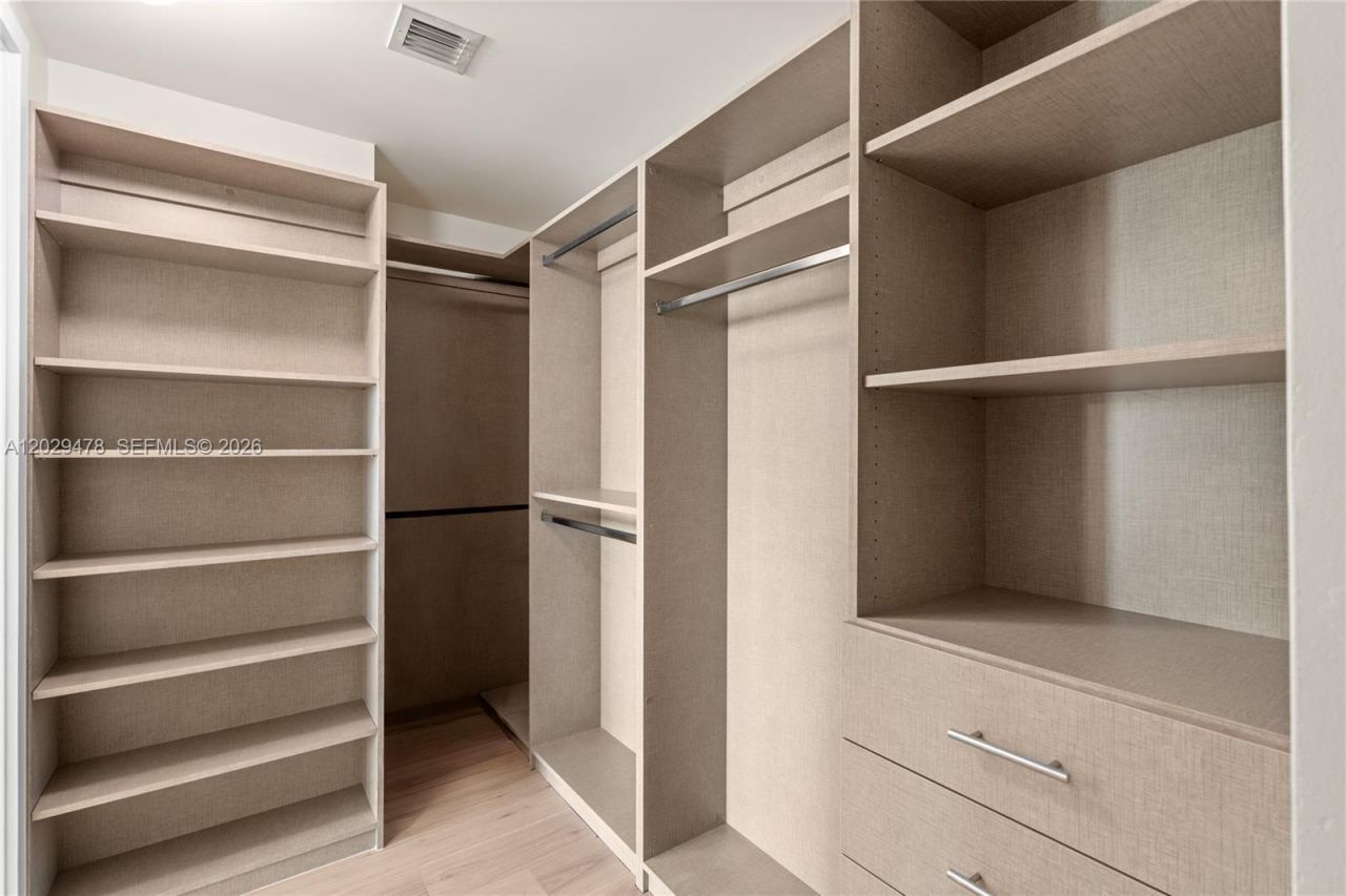 3131 NE 7th Ave, Unit 2101, Miami, FL 33137 Photo