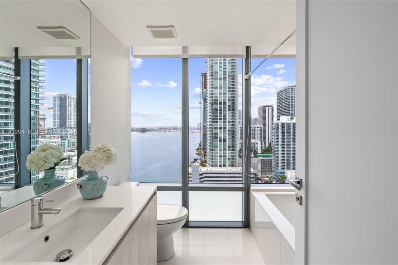 3131 NE 7th Ave, Unit 2101, Miami, FL 33137 Photo