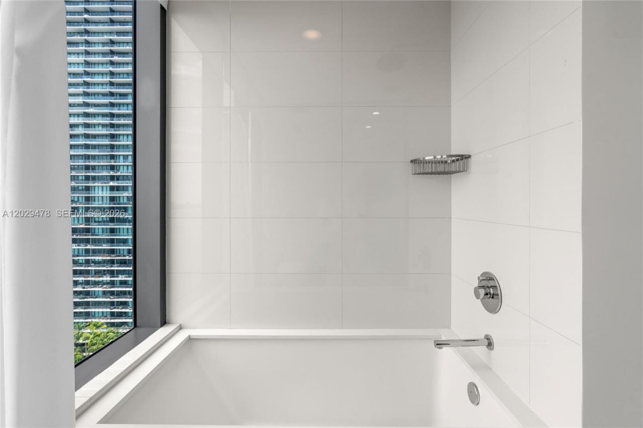 3131 NE 7th Ave, Unit 2101, Miami, FL 33137 Photo