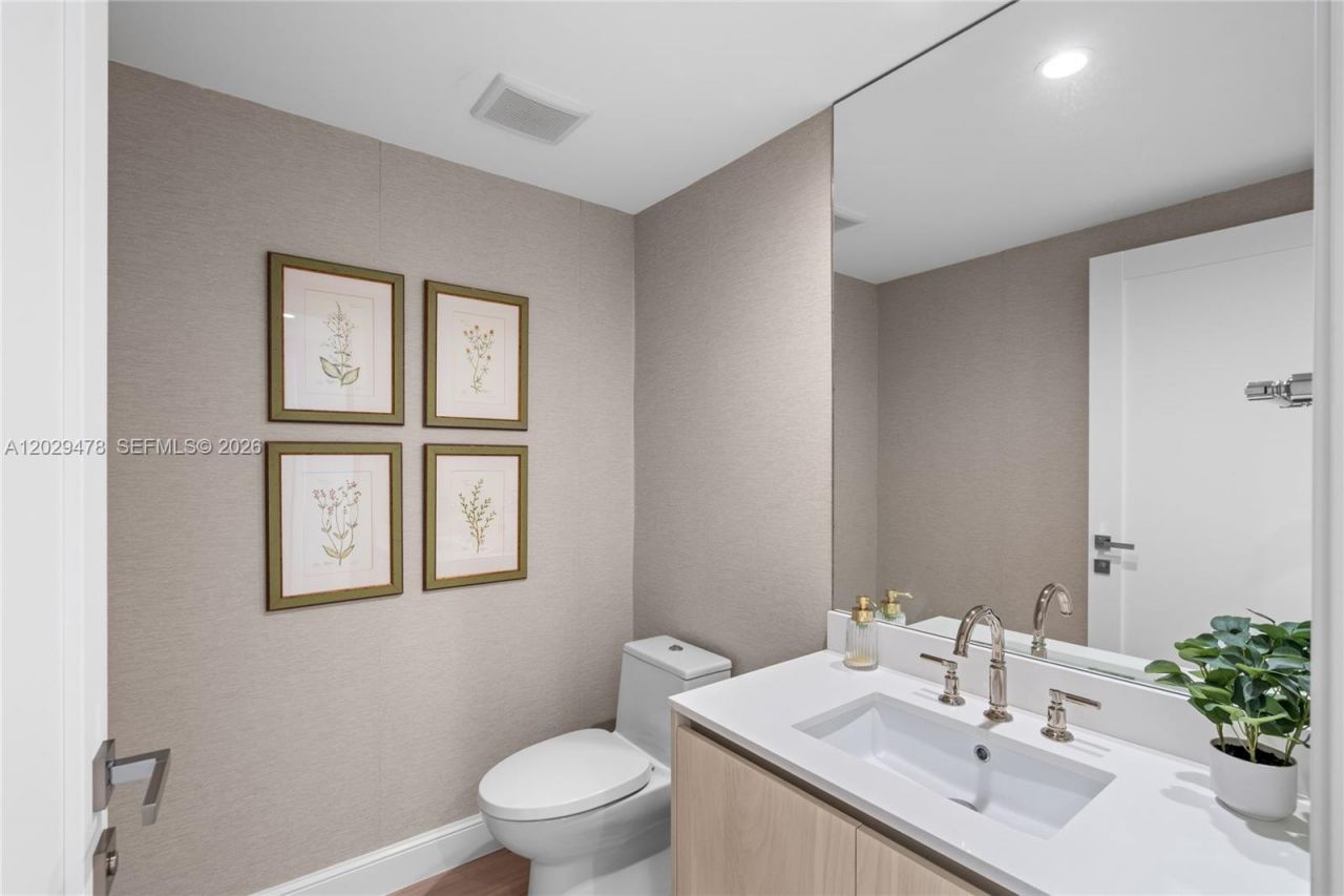3131 NE 7th Ave, Unit 2101, Miami, FL 33137 Photo