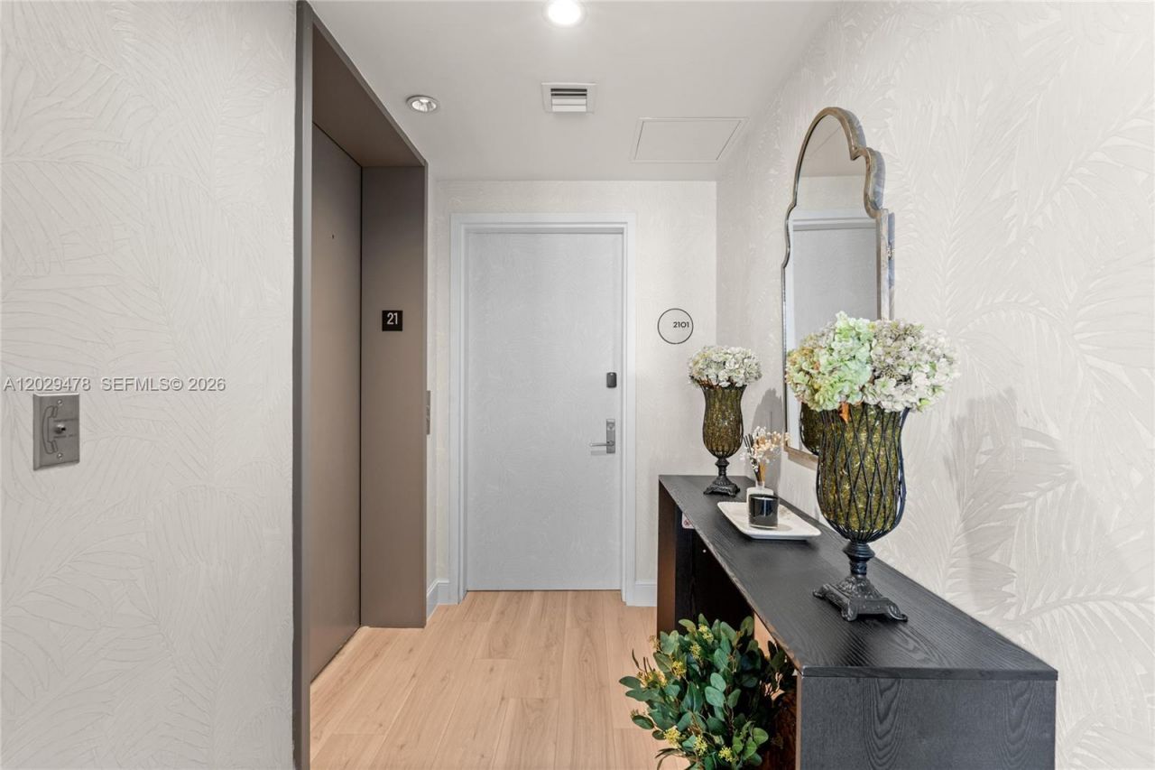 3131 NE 7th Ave, Unit 2101, Miami, FL 33137 Photo