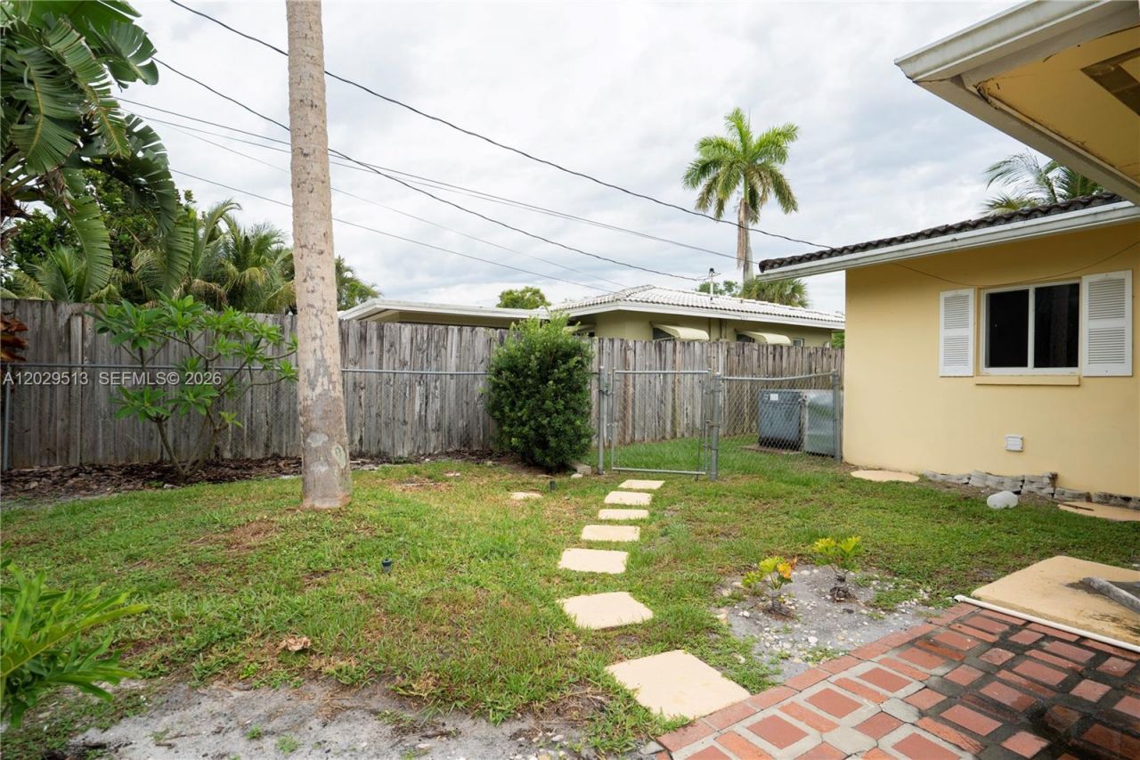 1104 SW 12th St , Boca Raton, FL 33486 Photo