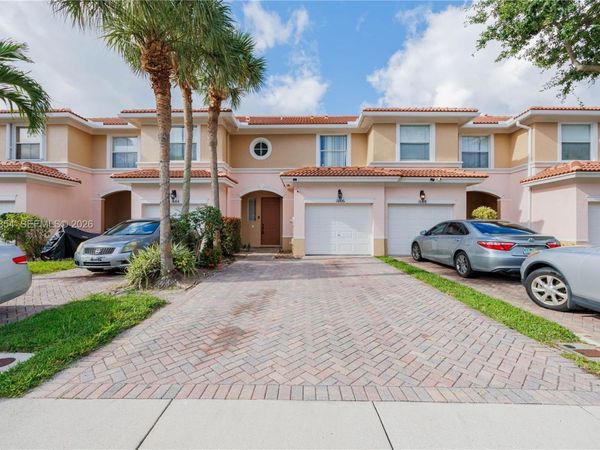 1606 Seminole Palms Dr, Green Acres, FL 33463