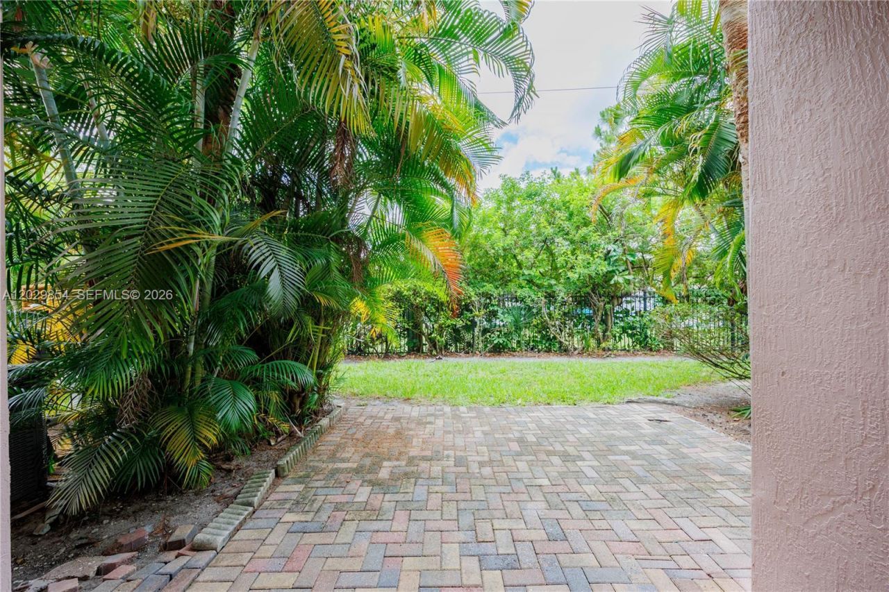 1606 Seminole Palms Dr, Greenacres, FL 33463 Photo