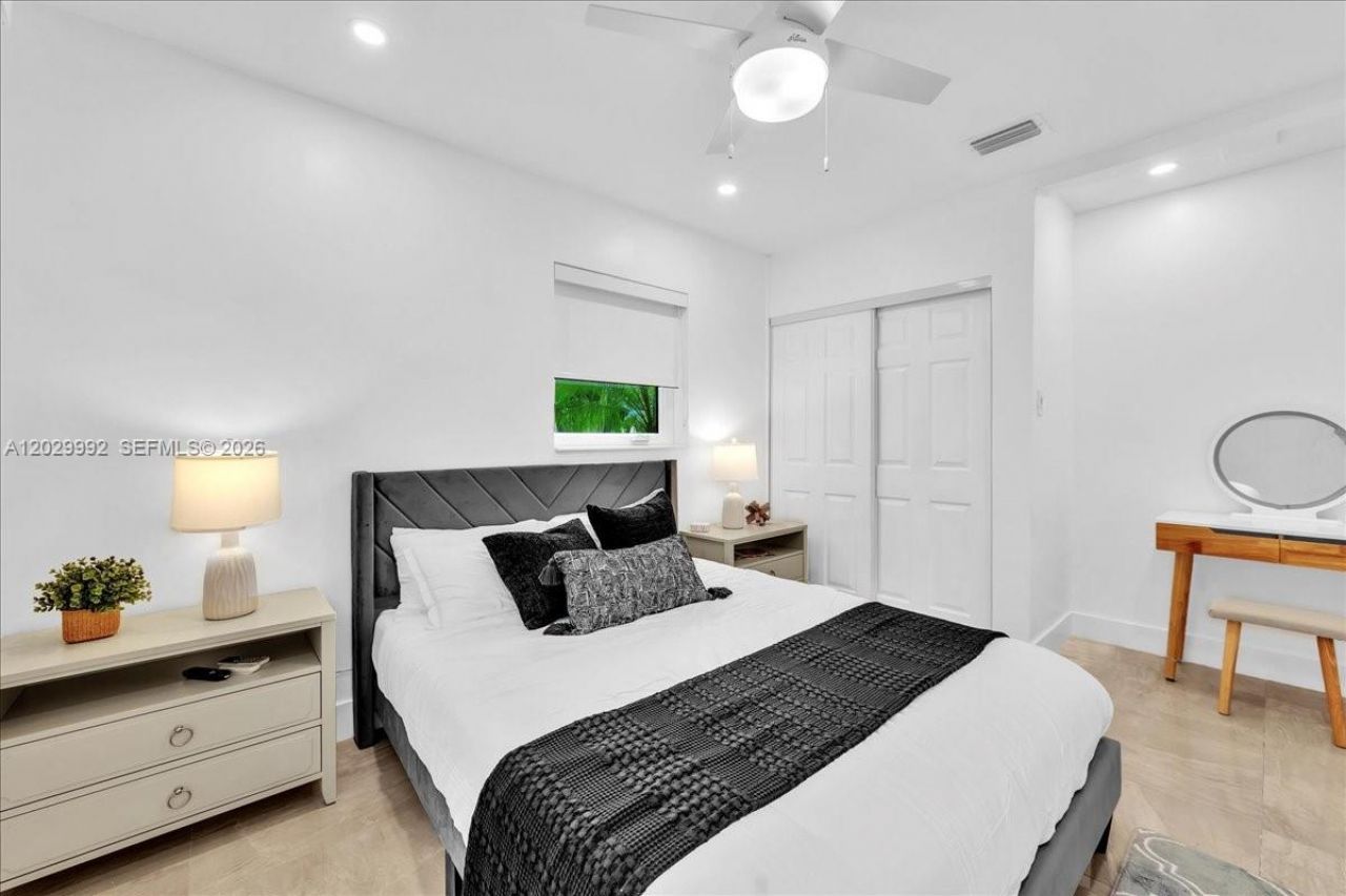 813 NE 17th St , Fort Lauderdale, FL 33305 Photo