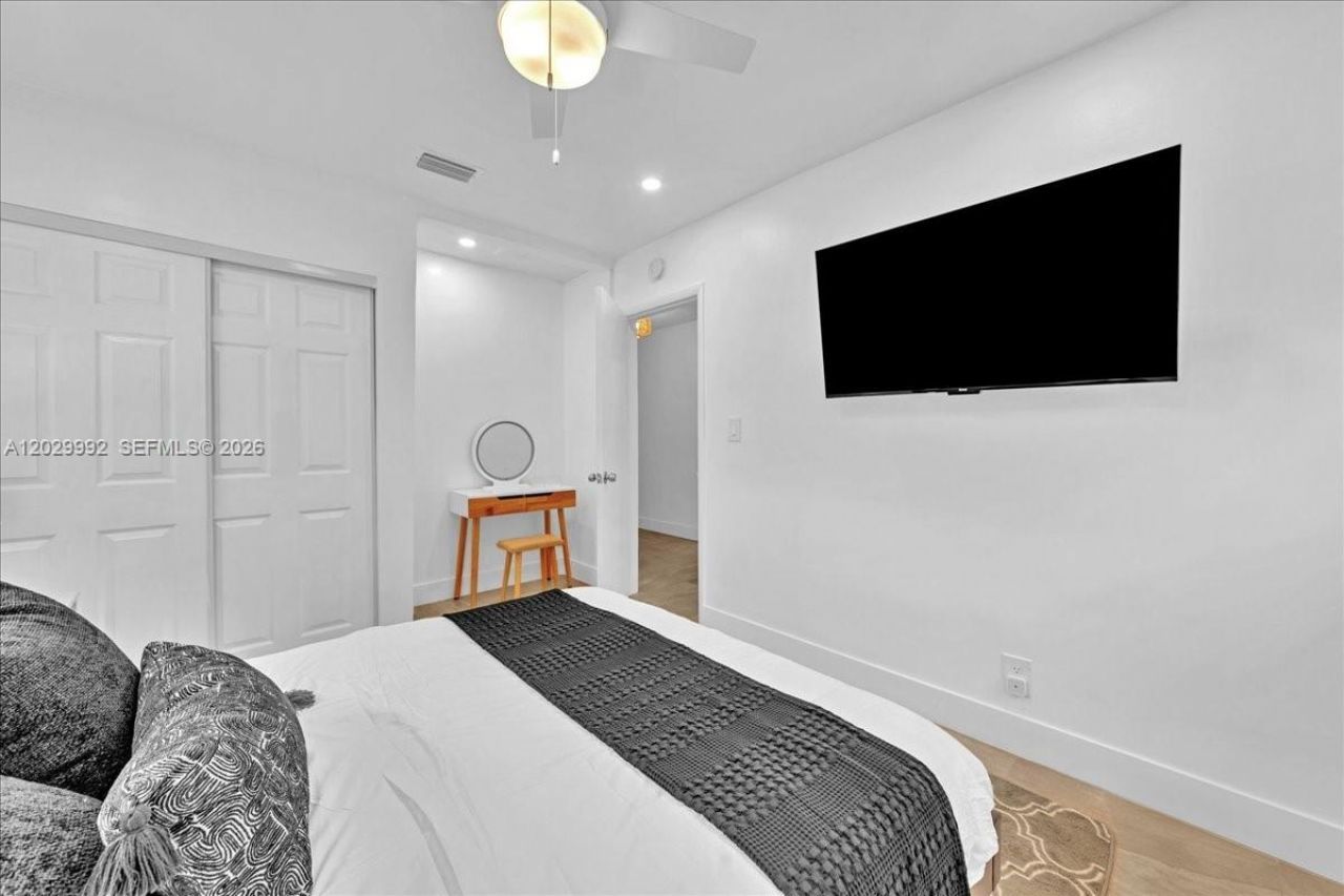 813 NE 17th St , Fort Lauderdale, FL 33305 Photo