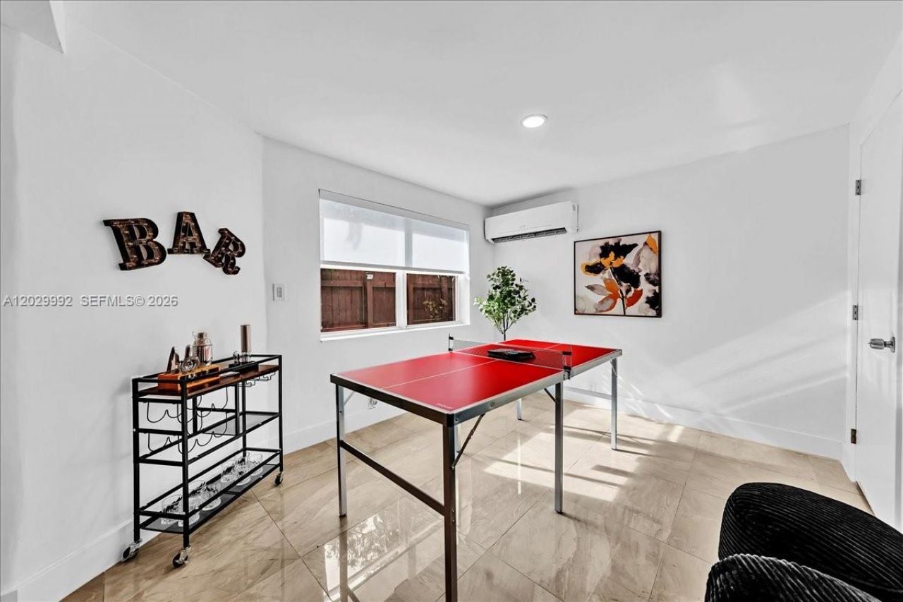 813 NE 17th St , Fort Lauderdale, FL 33305 Photo