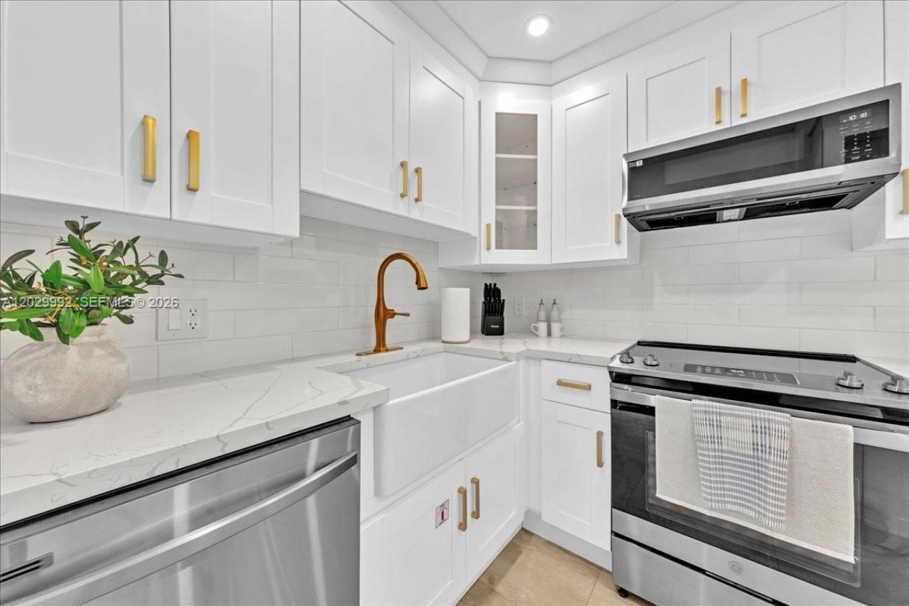 813 NE 17th St , Fort Lauderdale, FL 33305 Photo