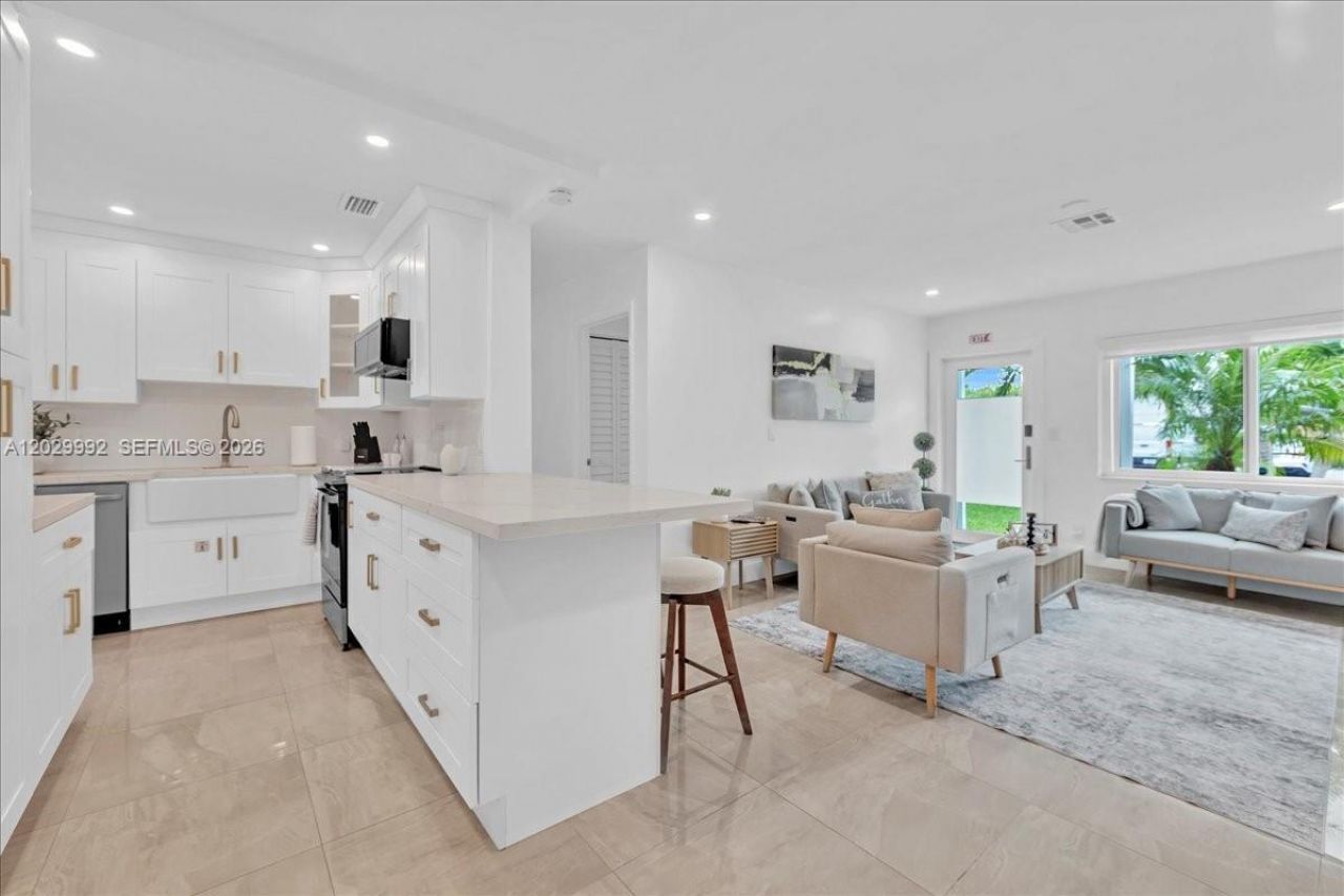 813 NE 17th St , Fort Lauderdale, FL 33305 Photo
