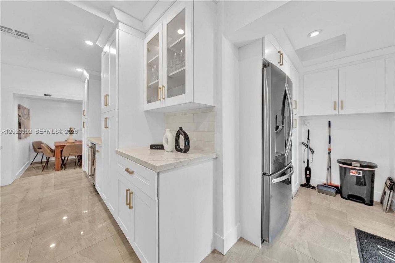 813 NE 17th St , Fort Lauderdale, FL 33305 Photo