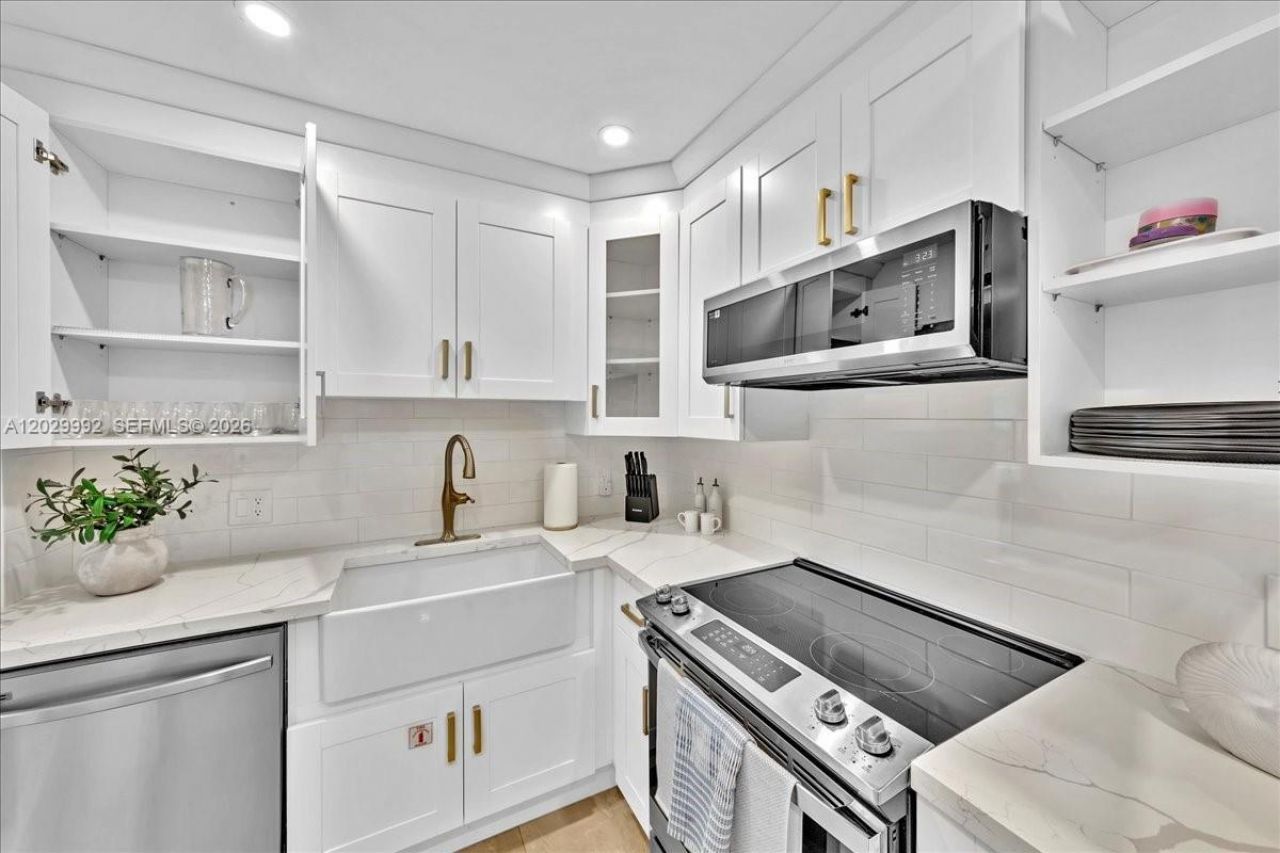 813 NE 17th St , Fort Lauderdale, FL 33305 Photo