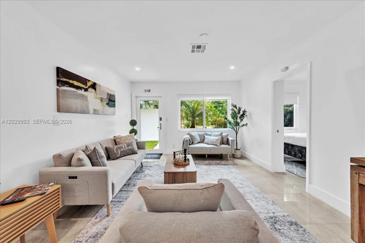 813 NE 17th St , Fort Lauderdale, FL 33305 Photo
