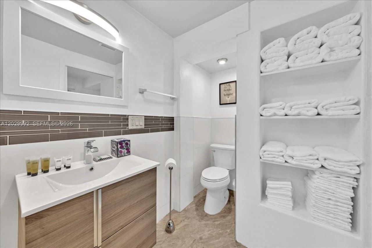 813 NE 17th St , Fort Lauderdale, FL 33305 Photo