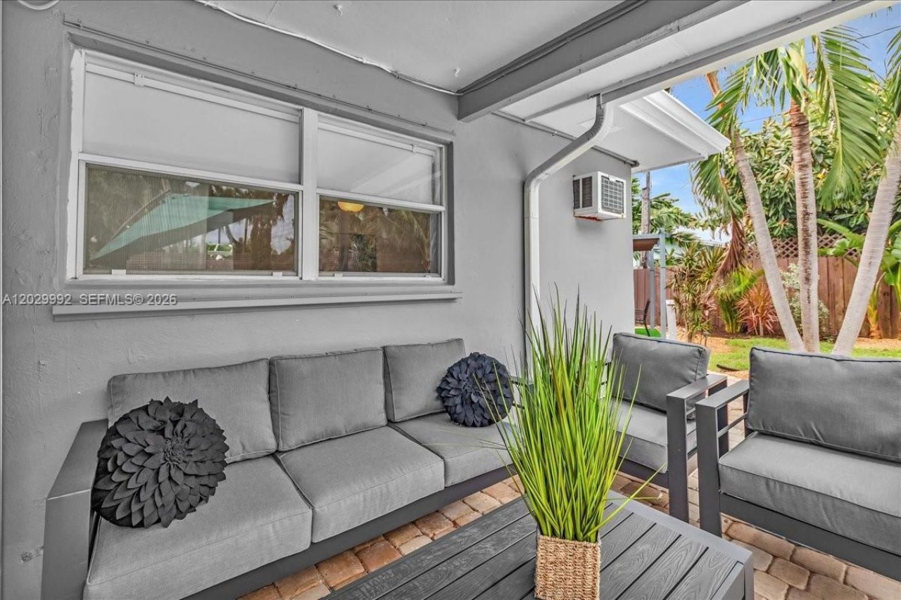 813 NE 17th St , Fort Lauderdale, FL 33305 Photo