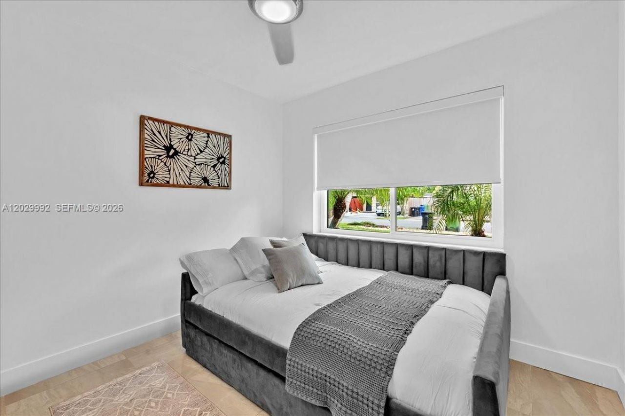 813 NE 17th St , Fort Lauderdale, FL 33305 Photo