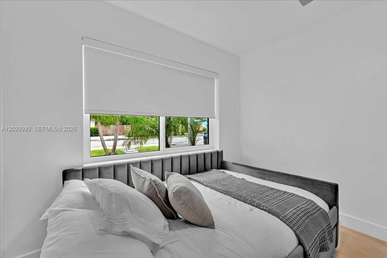 813 NE 17th St , Fort Lauderdale, FL 33305 Photo