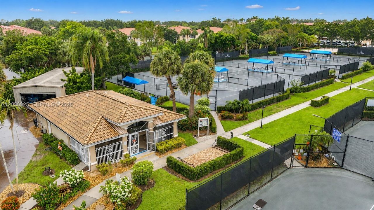 5591 Royal Lake Cir, Boynton Beach, FL 33437 Photo
