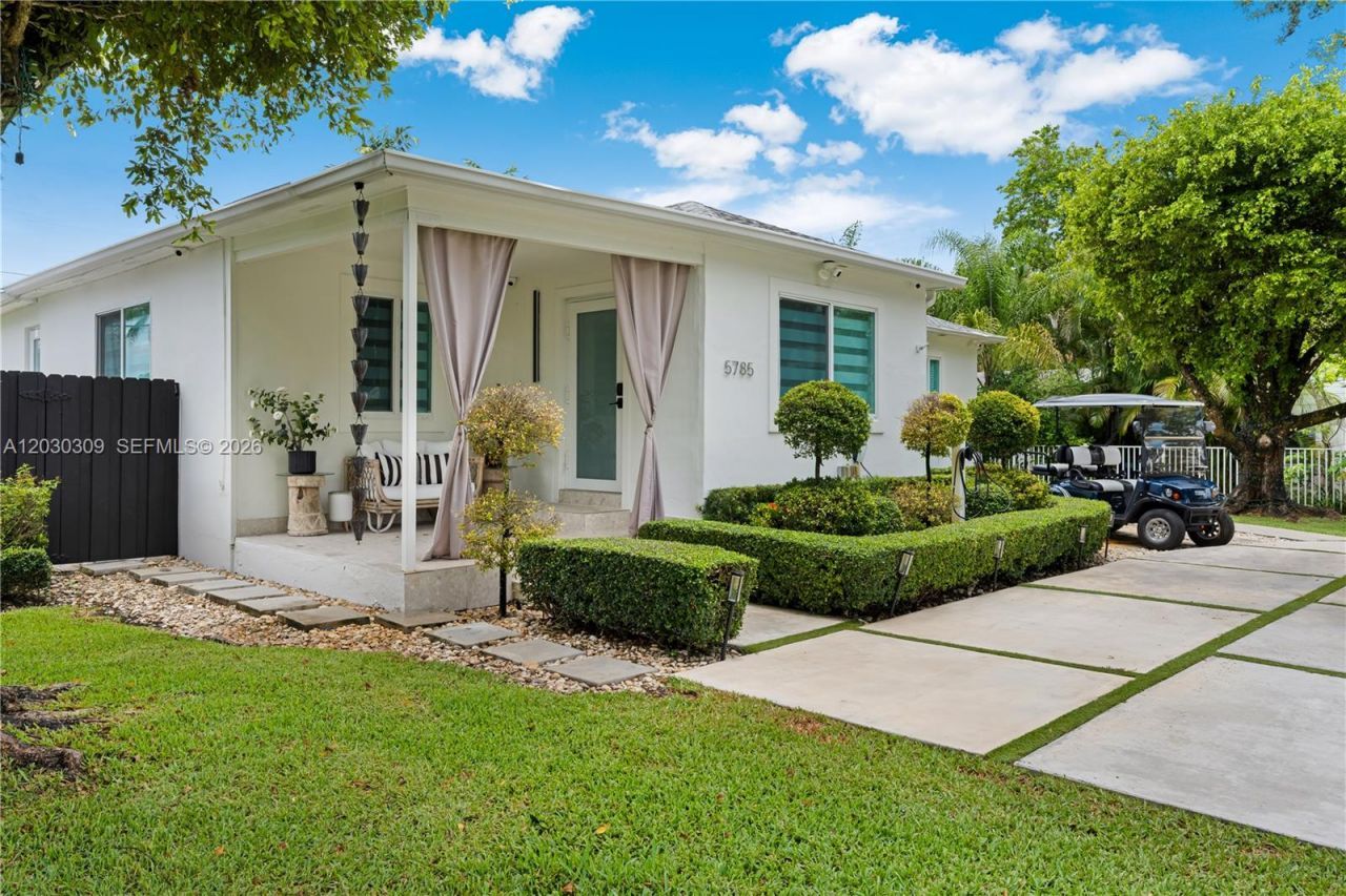 5785 SW 46th Ter , Miami, FL 33155 Photo