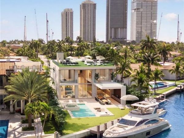 18800 N Bay Rd , Sunny Isles Beach, FL 33160
