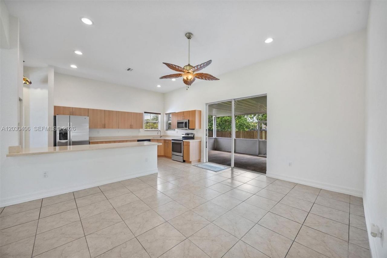 28105 SW 166th Ct , Homestead, FL 33033 Photo