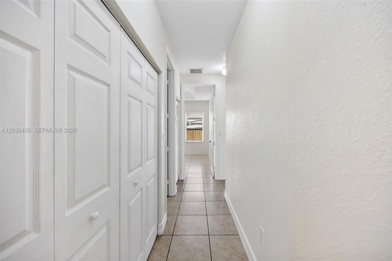 28105 SW 166th Ct , Homestead, FL 33033 Photo