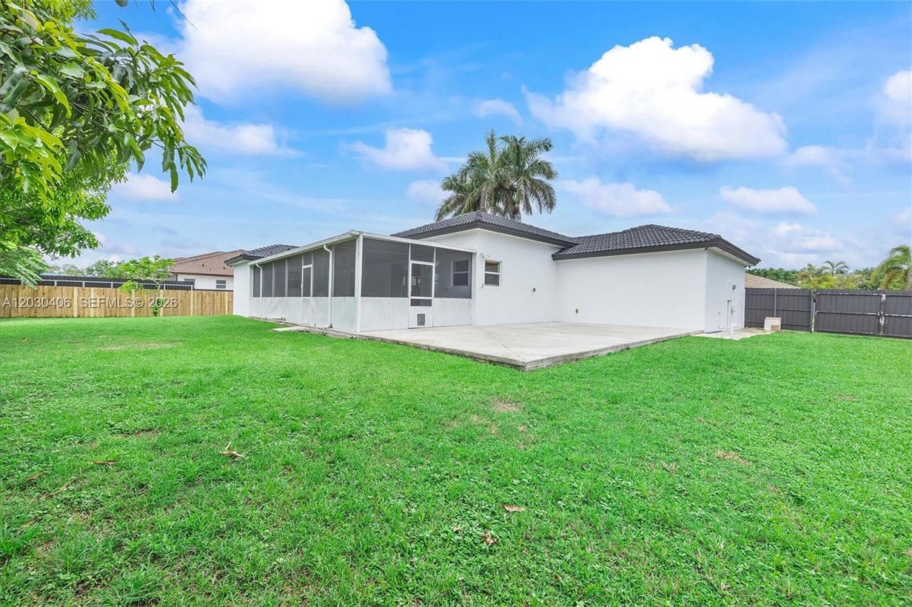 28105 SW 166th Ct , Homestead, FL 33033 Photo