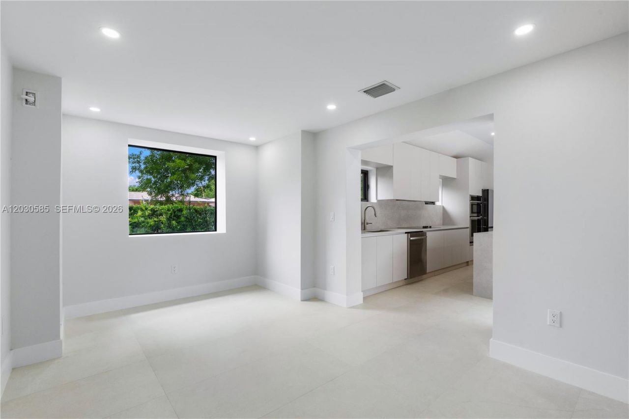 2286 SW 21st Ave , Miami, FL 33145 Photo