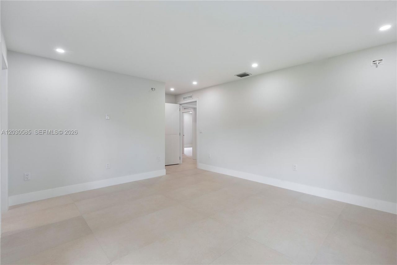 2286 SW 21st Ave , Miami, FL 33145 Photo