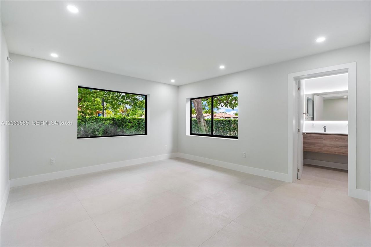 2286 SW 21st Ave , Miami, FL 33145 Photo
