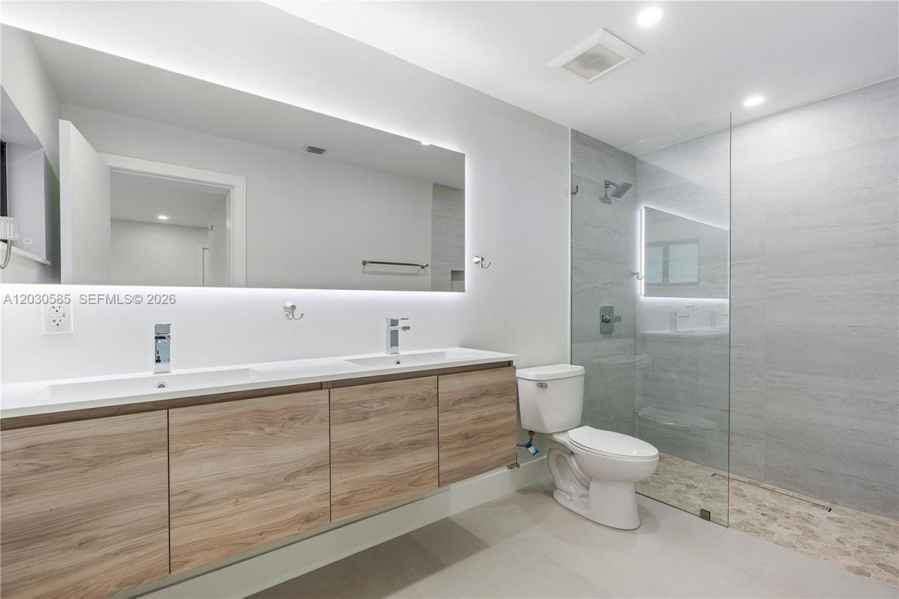 2286 SW 21st Ave , Miami, FL 33145 Photo