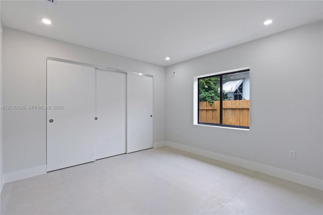 2286 SW 21st Ave , Miami, FL 33145 Photo