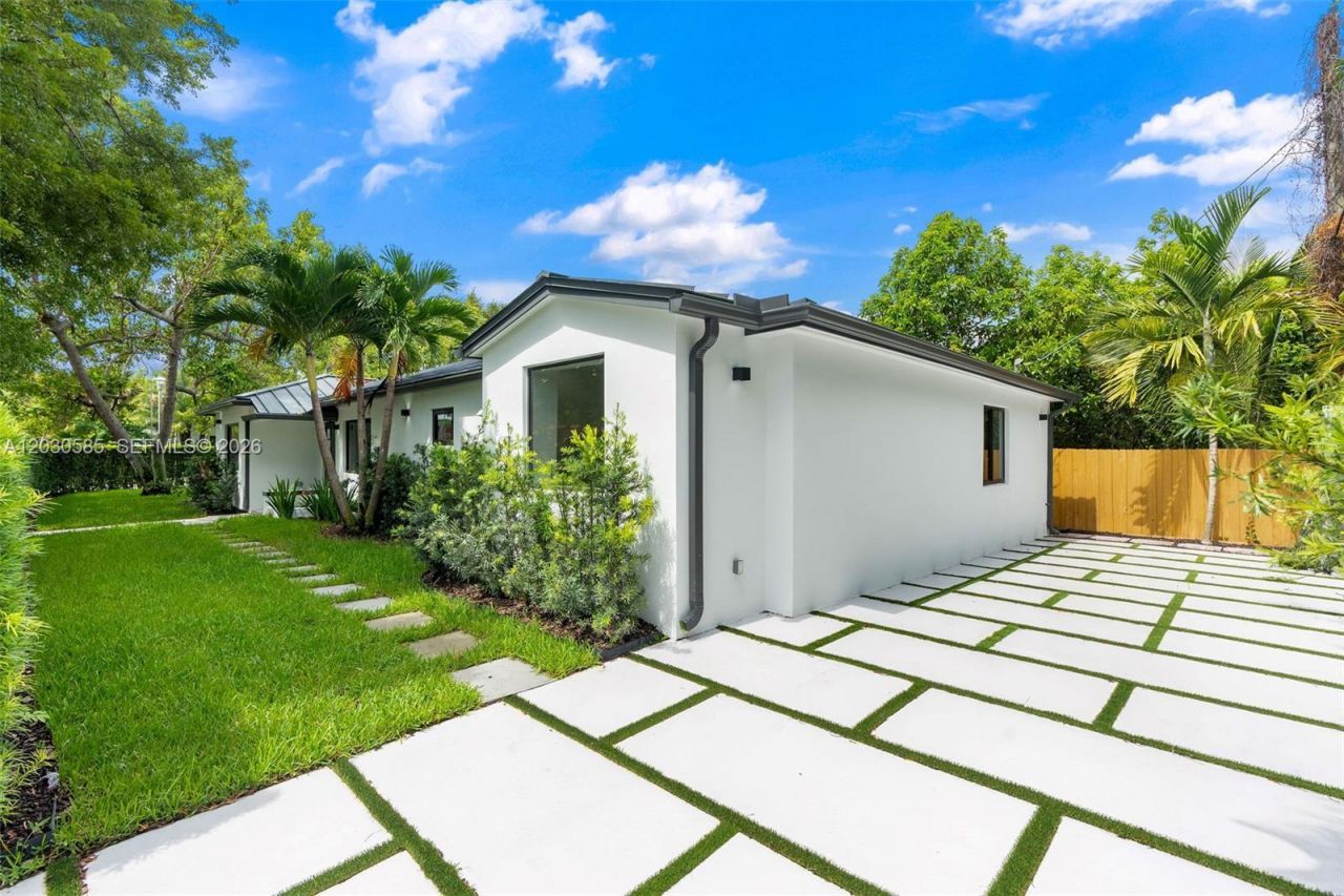 2286 SW 21st Ave , Miami, FL 33145 Photo