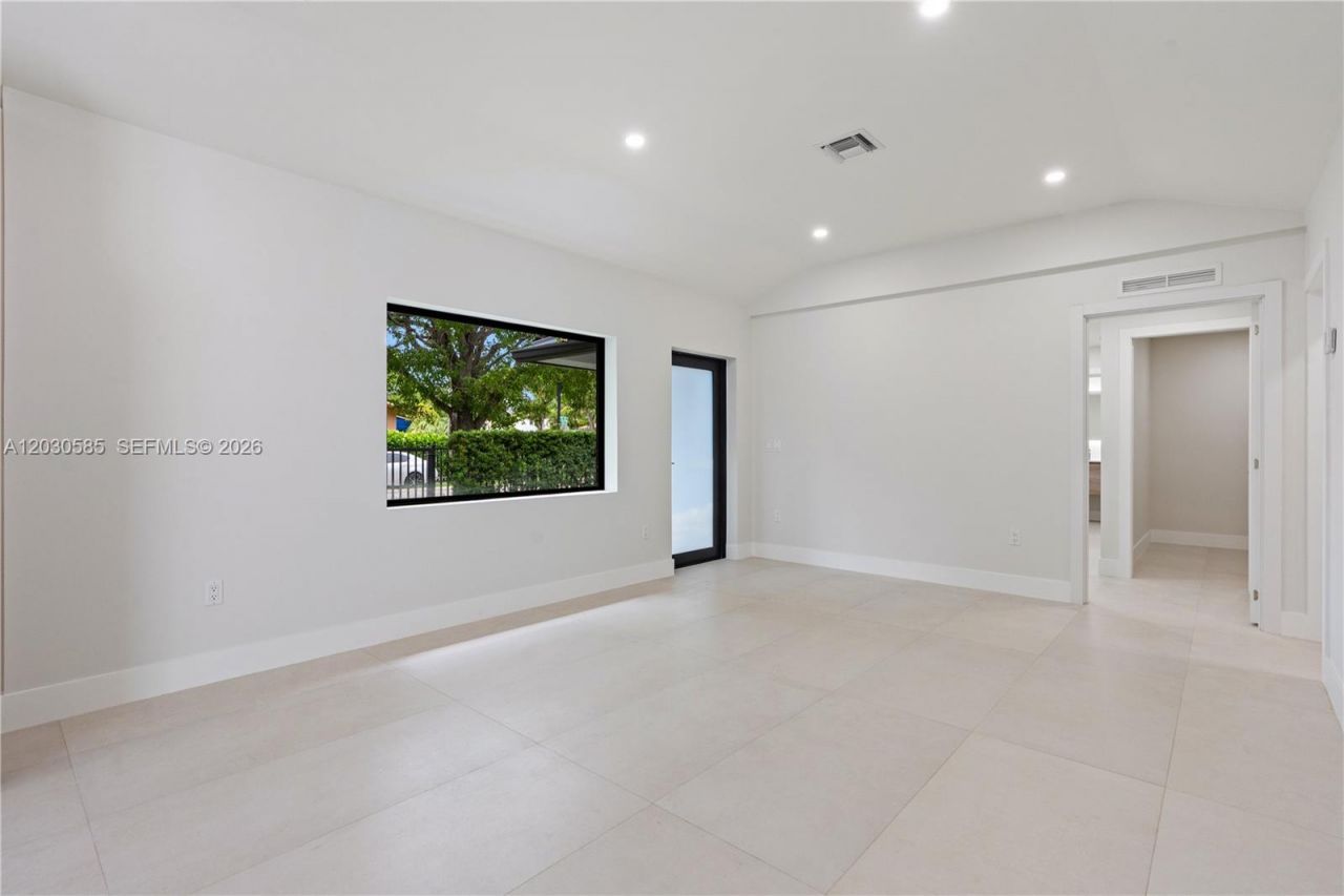 2286 SW 21st Ave , Miami, FL 33145 Photo