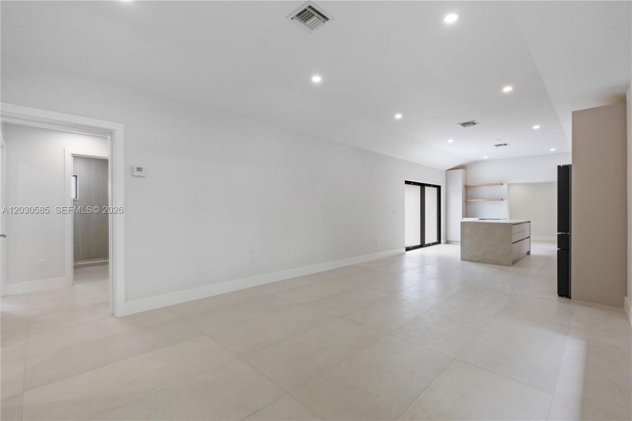 2286 SW 21st Ave , Miami, FL 33145 Photo