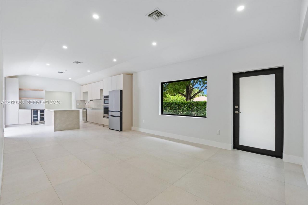 2286 SW 21st Ave , Miami, FL 33145 Photo