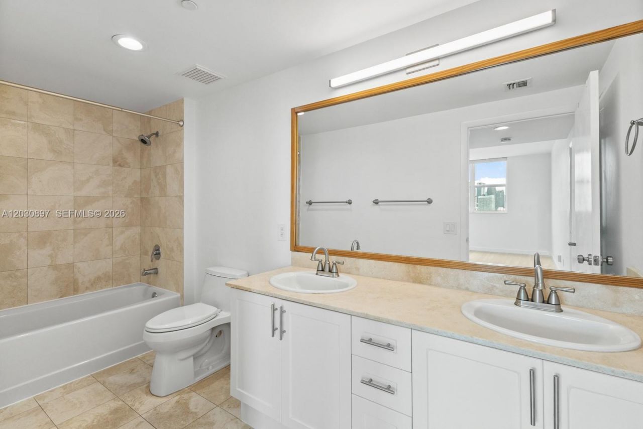 2475 Brickell Ave, Unit 2104, Miami, FL 33129 Photo
