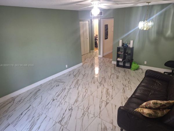 4880 NW 22nd St, Unit 107, Lauderhill, FL 33313