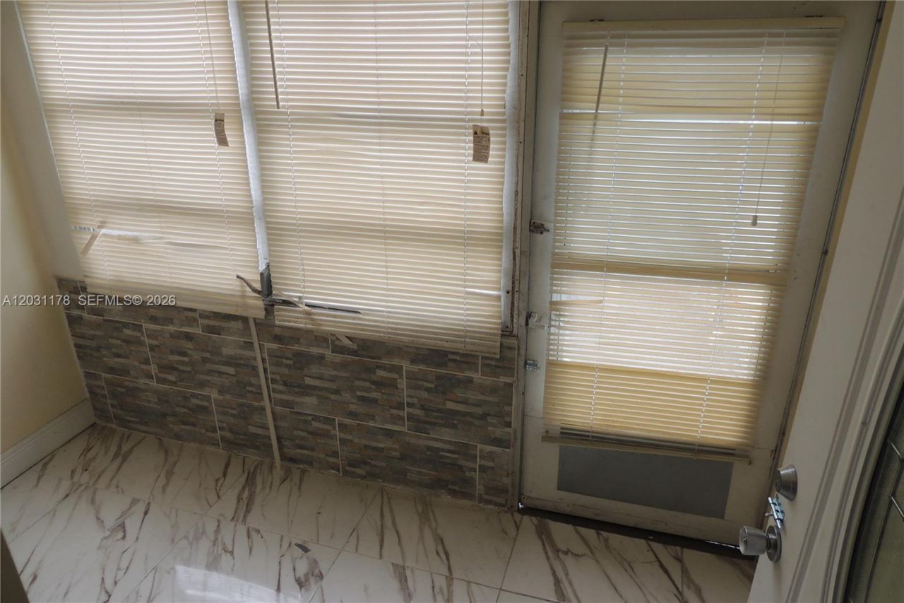4880 NW 22nd St, Unit 107, Lauderhill, FL 33313 Photo