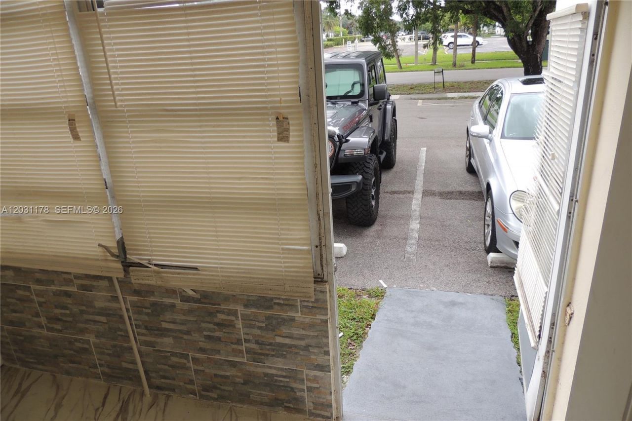 4880 NW 22nd St, Unit 107, Lauderhill, FL 33313 Photo