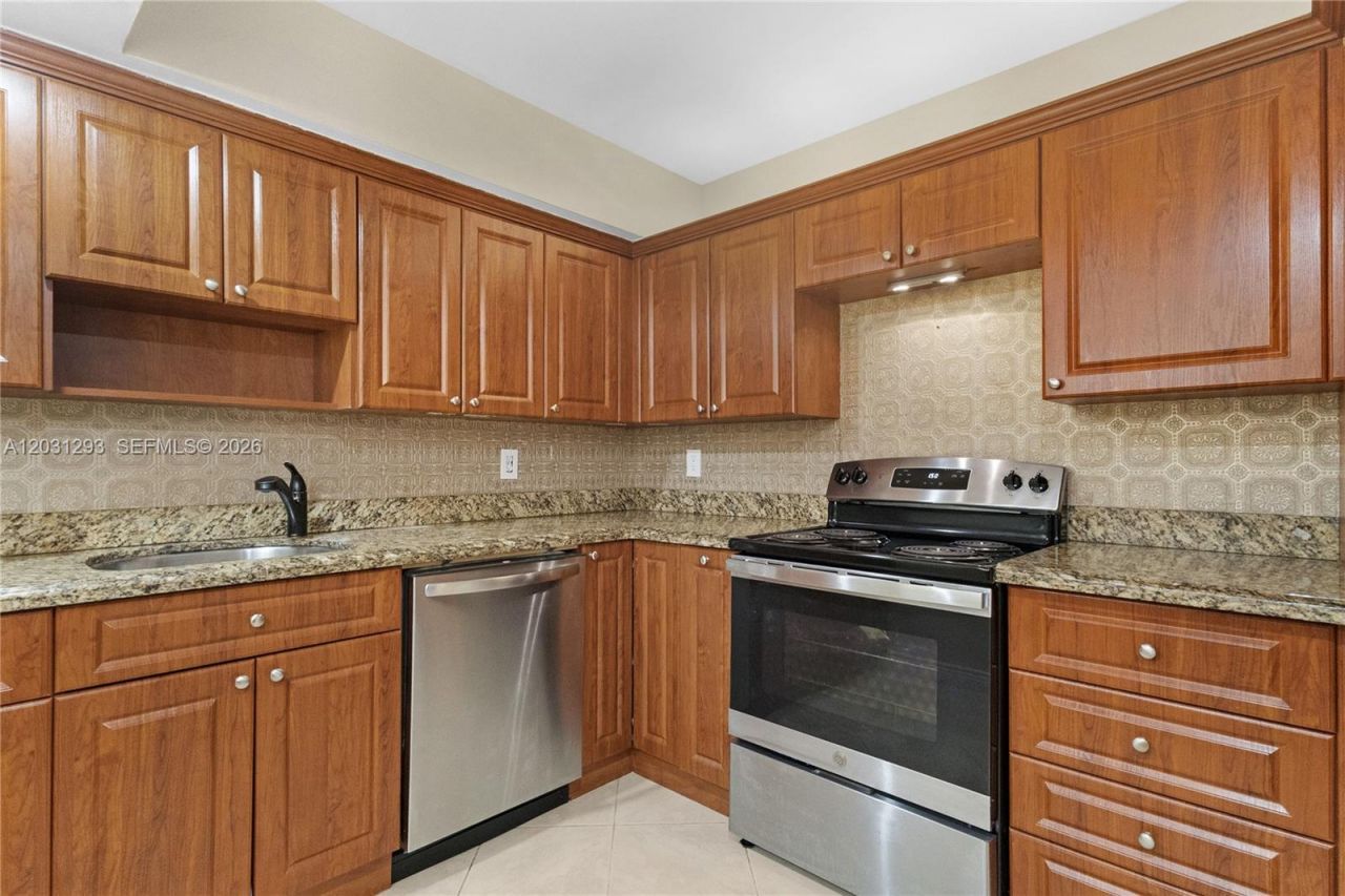 200 Leslie Dr , Unit 902, Hallandale Beach, FL 33009 Photo