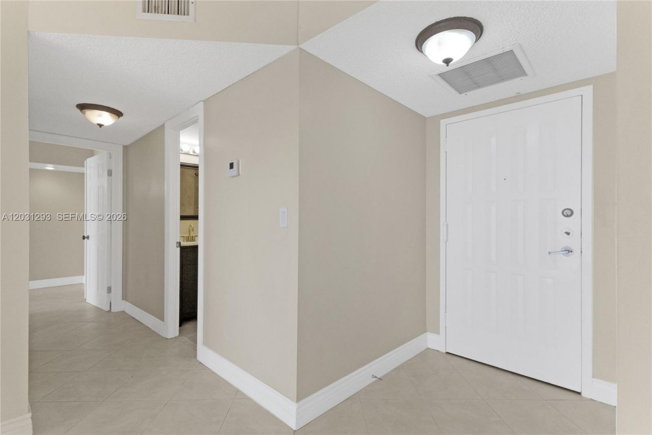 200 Leslie Dr , Unit 902, Hallandale Beach, FL 33009 Photo