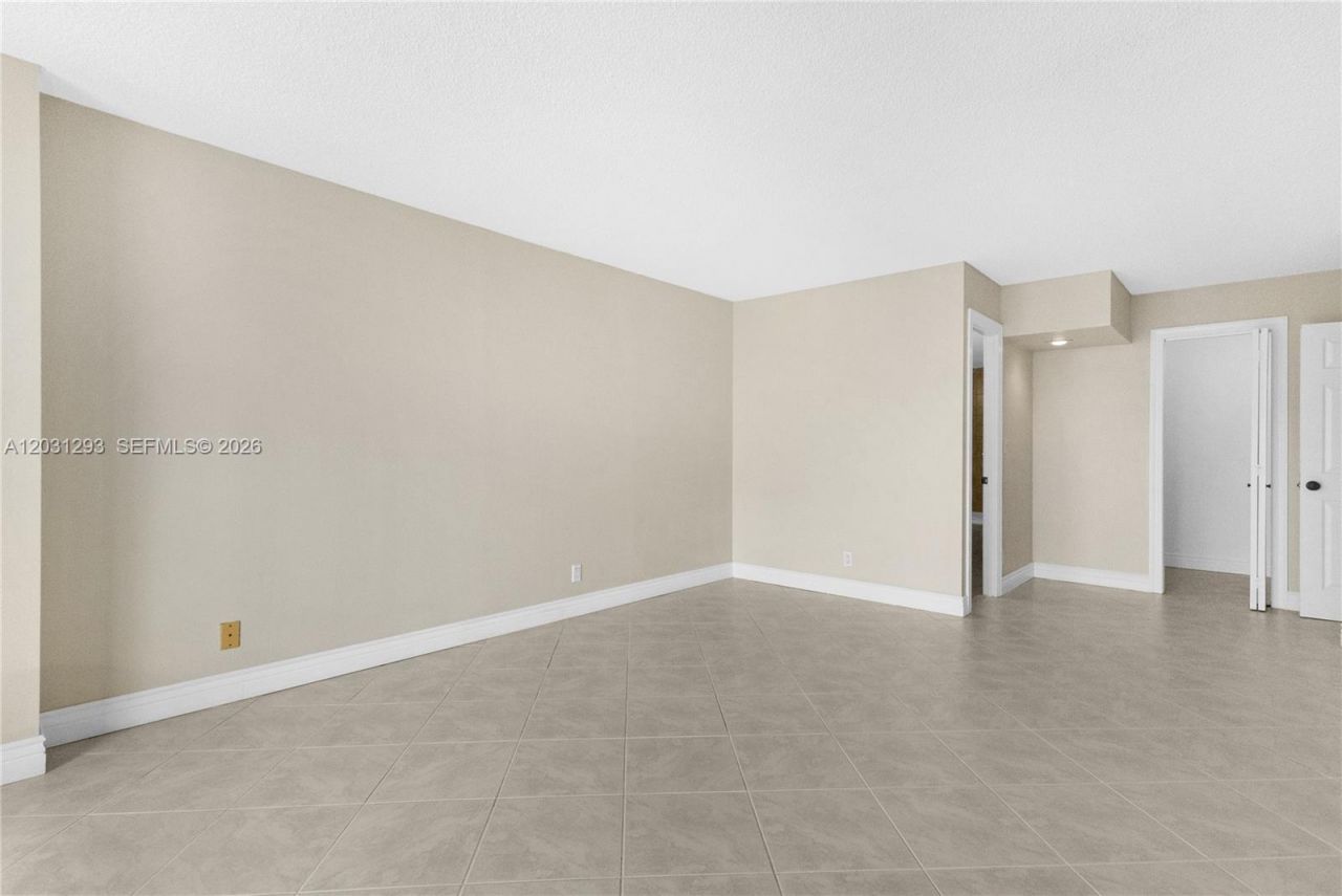 200 Leslie Dr , Unit 902, Hallandale Beach, FL 33009 Photo