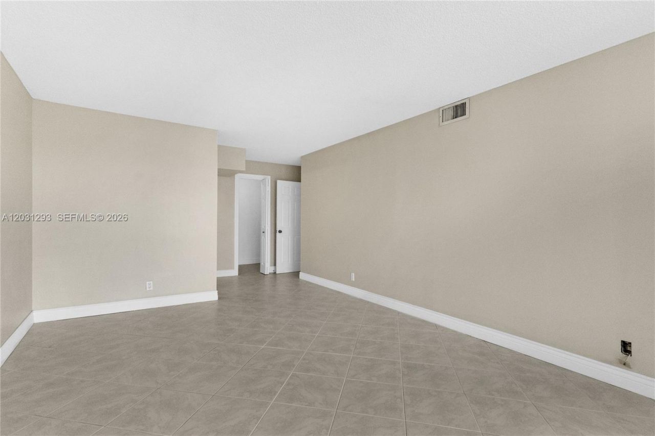 200 Leslie Dr , Unit 902, Hallandale Beach, FL 33009 Photo