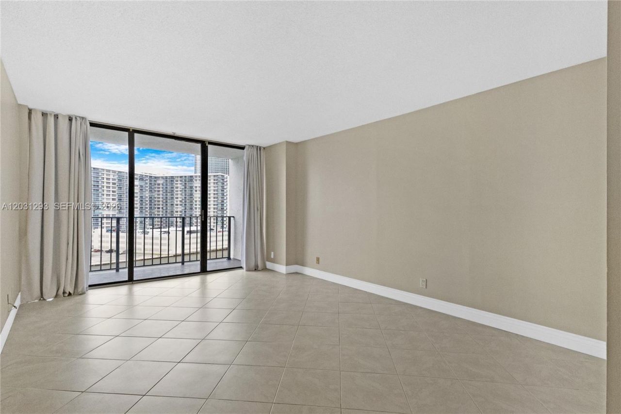 200 Leslie Dr , Unit 902, Hallandale Beach, FL 33009 Photo